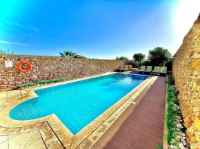 Hemda Holiday Home